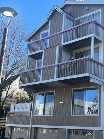 896 Quinnipiac Avenue 3, New Haven, CT 06513