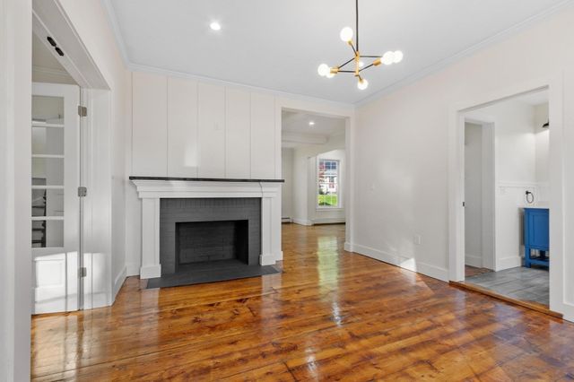 26 Caswell St, Fitchburg, MA 01420