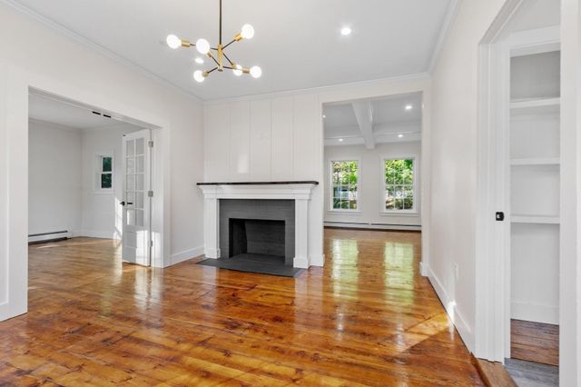 26 Caswell St, Fitchburg, MA 01420
