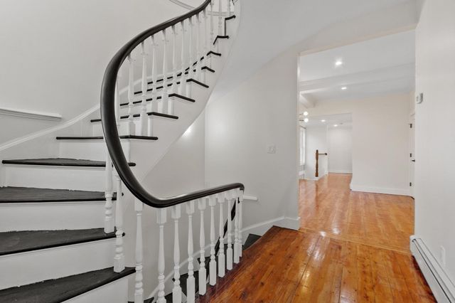 26 Caswell St, Fitchburg, MA 01420