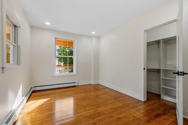 26 Caswell St, Fitchburg, MA 01420