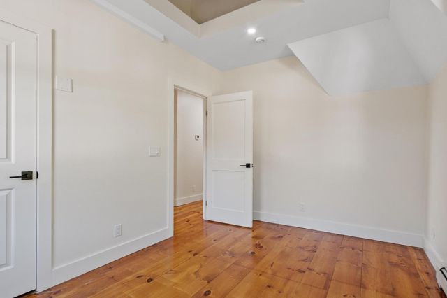 26 Caswell St, Fitchburg, MA 01420
