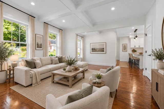 26 Caswell St, Fitchburg, MA 01420
