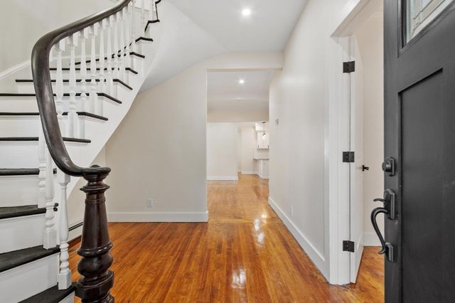 26 Caswell St, Fitchburg, MA 01420