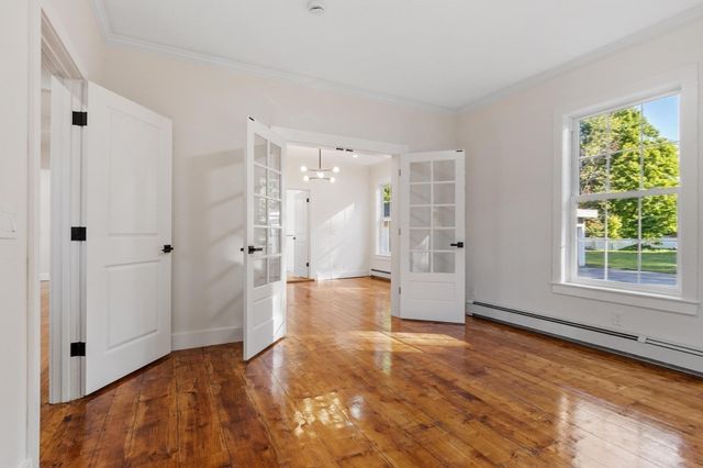 26 Caswell St, Fitchburg, MA 01420