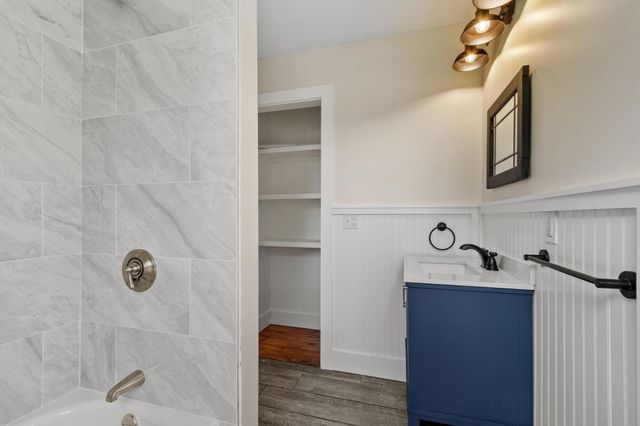26 Caswell St, Fitchburg, MA 01420
