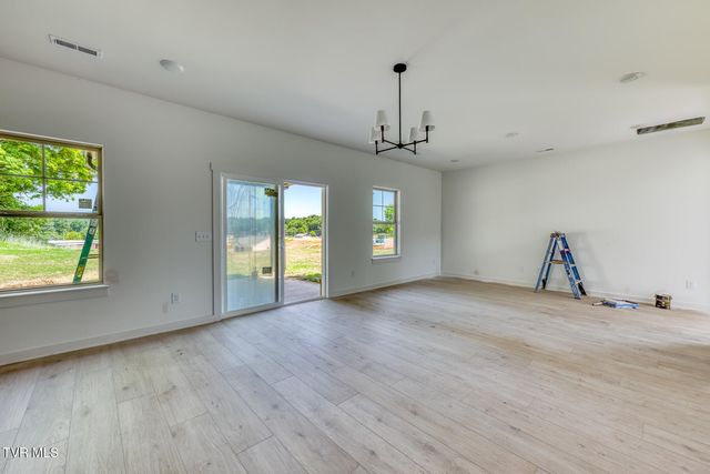 617 East Main Street, Jonesborough, TN 37659
