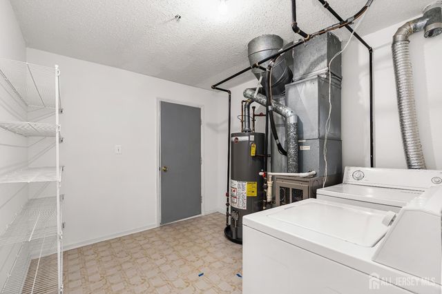 107 Prestwick Way, Edison, NJ 08820