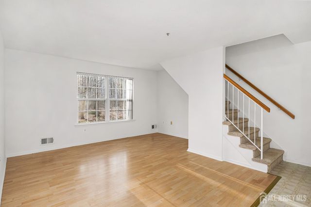 107 Prestwick Way, Edison, NJ 08820