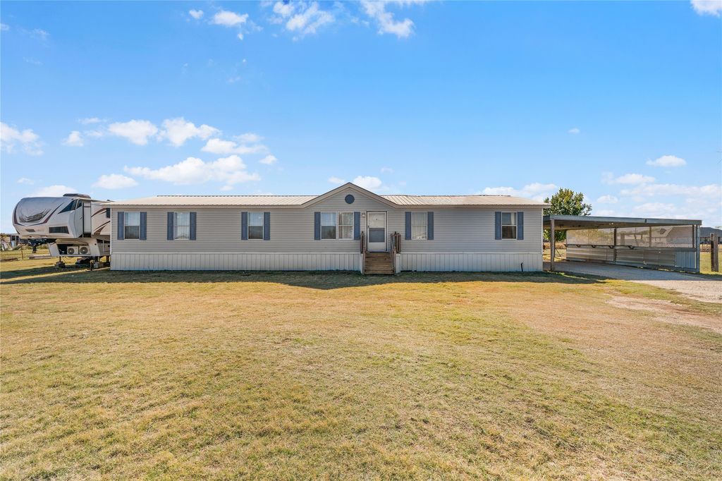 3920 Dove Meadows Lane, Joshua, TX 76058