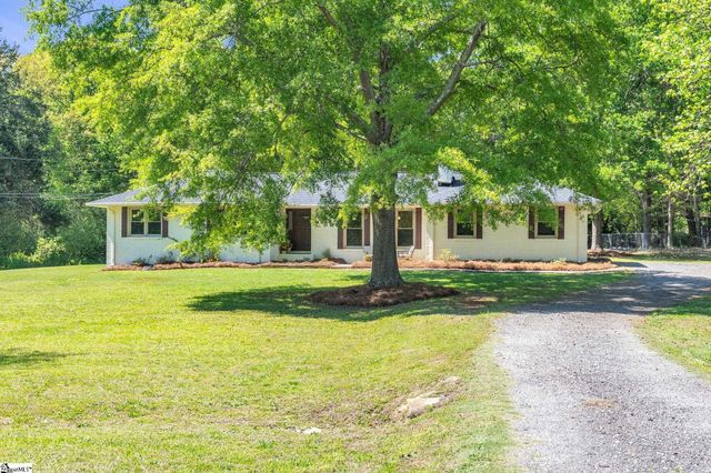 745 Canterbury Trail, Fountain Inn, SC 29644