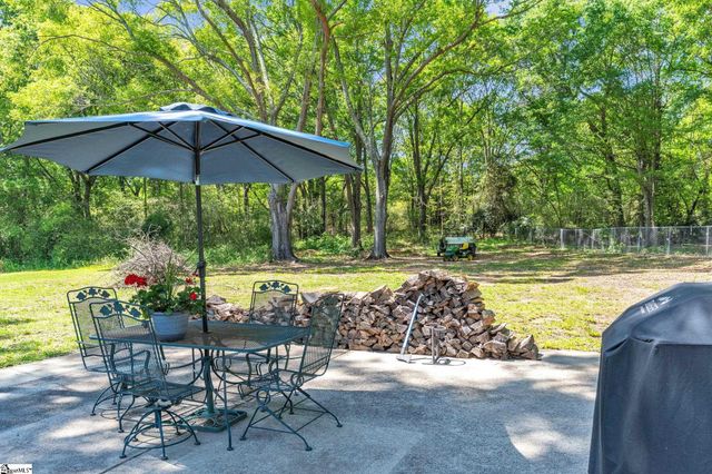 745 Canterbury Trail, Fountain Inn, SC 29644