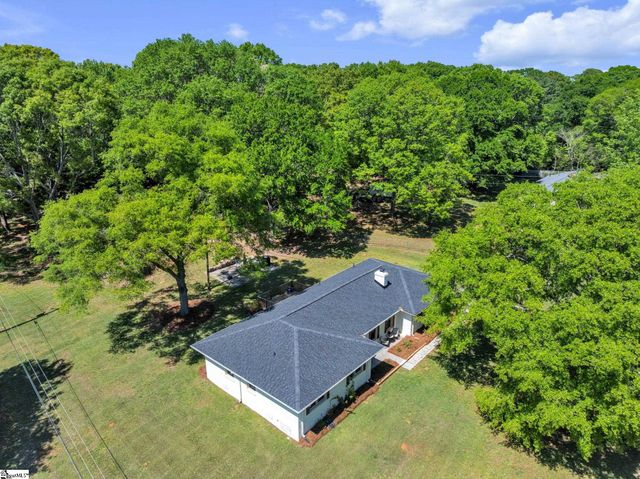 745 Canterbury Trail, Fountain Inn, SC 29644
