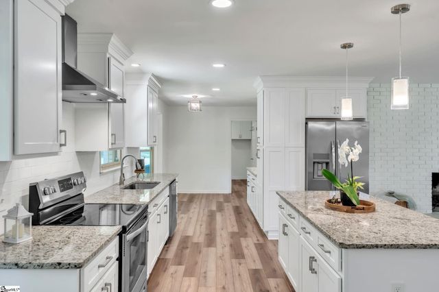 745 Canterbury Trail, Fountain Inn, SC 29644