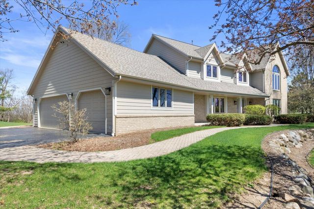 S86W32230 Elias COURT, Mukwonago, WI 53149