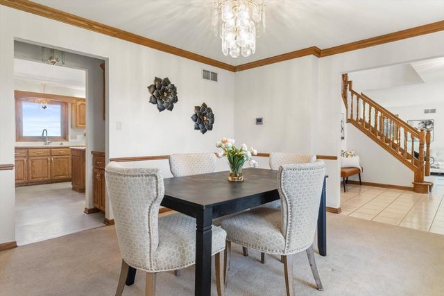 S86W32230 Elias COURT, Mukwonago, WI 53149