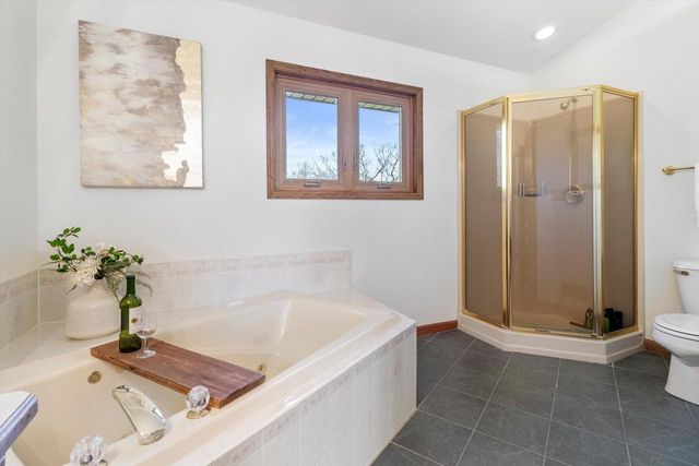 S86W32230 Elias COURT, Mukwonago, WI 53149