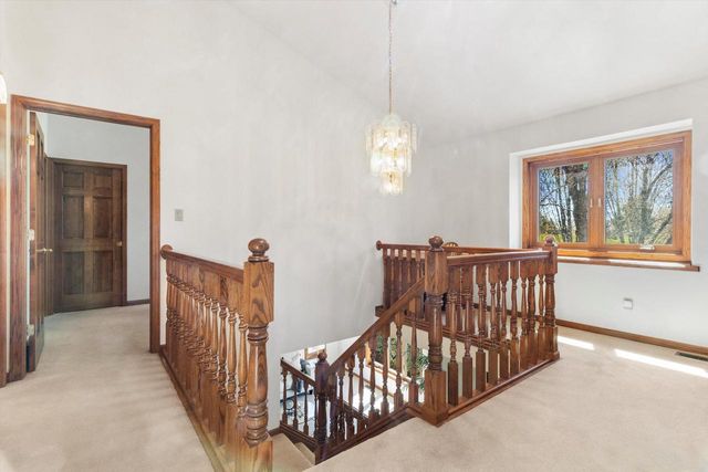 S86W32230 Elias COURT, Mukwonago, WI 53149