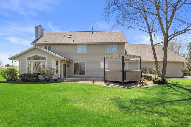 S86W32230 Elias COURT, Mukwonago, WI 53149