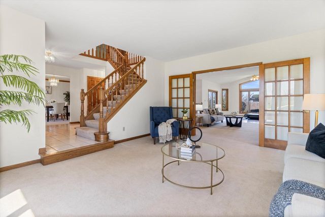 S86W32230 Elias COURT, Mukwonago, WI 53149