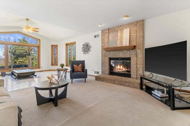 S86W32230 Elias COURT, Mukwonago, WI 53149