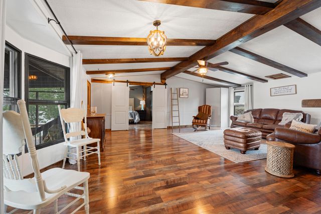 2810 Harber Loop Drive, Grove, OK 74344