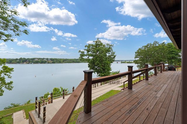 2810 Harber Loop Drive, Grove, OK 74344