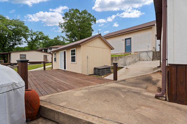 2810 Harber Loop Drive, Grove, OK 74344