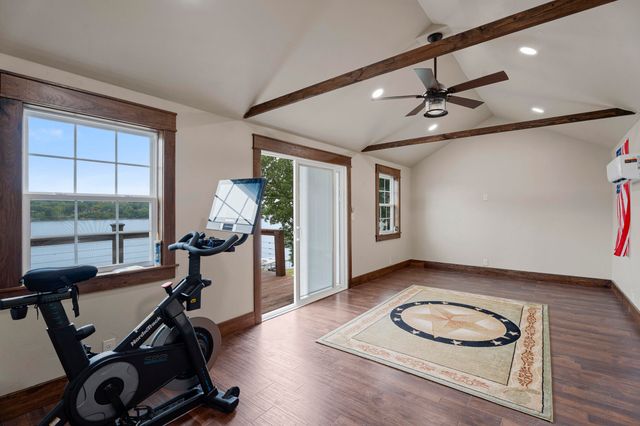 2810 Harber Loop Drive, Grove, OK 74344