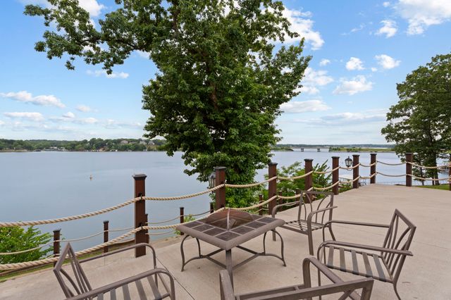 2810 Harber Loop Drive, Grove, OK 74344