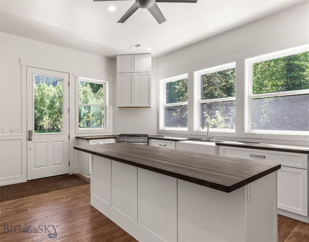 189 Blue Creek Road, Heron, MT 59844