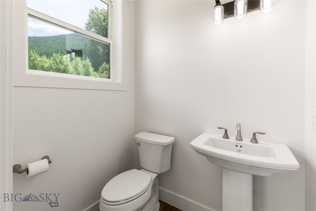 189 Blue Creek Road, Heron, MT 59844 photo 24