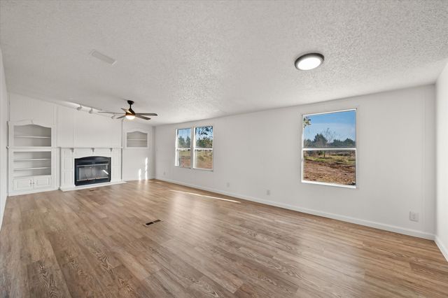 142 SE County Road 3144, Corsicana, TX 75109