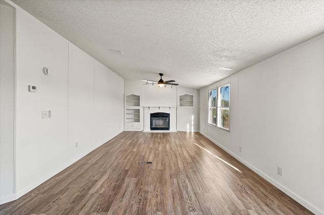 142 SE County Road 3144, Corsicana, TX 75109