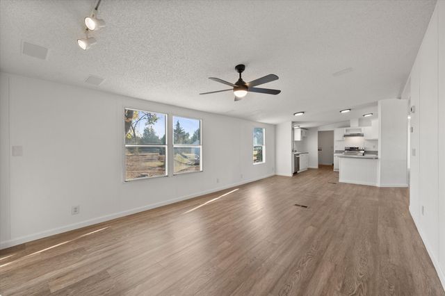 142 SE County Road 3144, Corsicana, TX 75109