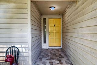 1060 Park Forest Drive NW, Lilburn, GA 30047