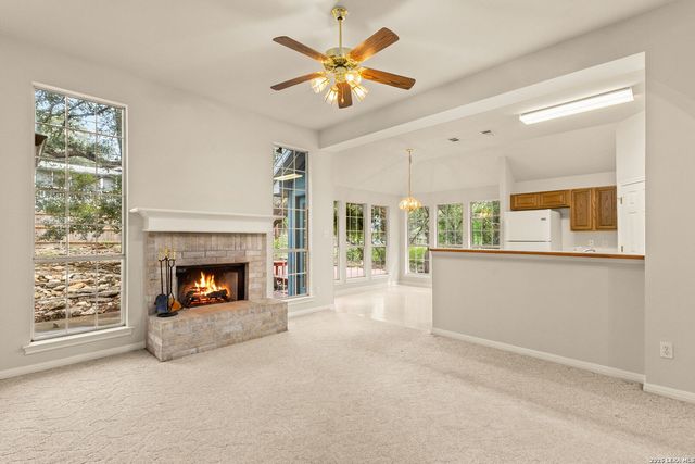 121 ELM HILL CT, San Marcos, TX 78666