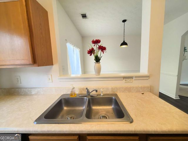 619 Kenridge Way, Suwanee, GA 30024