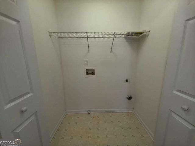 619 Kenridge Way, Suwanee, GA 30024