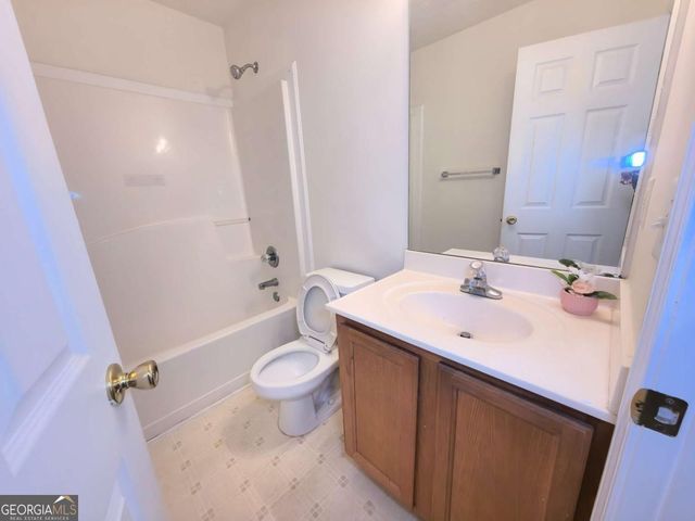 619 Kenridge Way, Suwanee, GA 30024