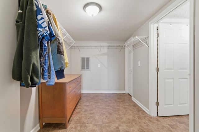 1030 Pine Bluff Rd, Kingston Springs, TN 37082