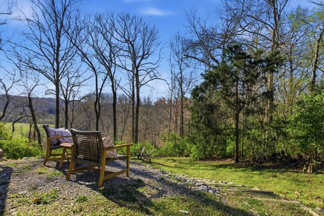 1030 Pine Bluff Rd, Kingston Springs, TN 37082