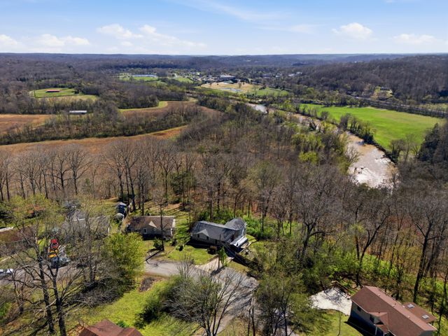 1030 Pine Bluff Rd, Kingston Springs, TN 37082