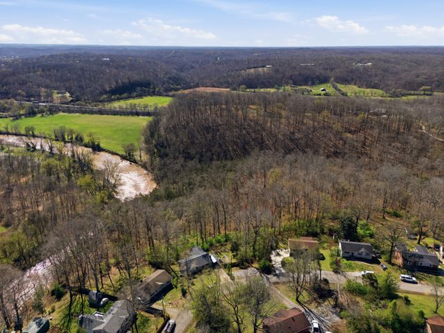 1030 Pine Bluff Rd, Kingston Springs, TN 37082