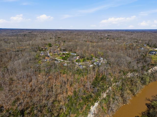 1030 Pine Bluff Rd, Kingston Springs, TN 37082