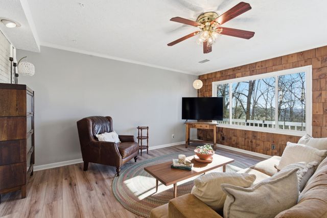 1030 Pine Bluff Rd, Kingston Springs, TN 37082