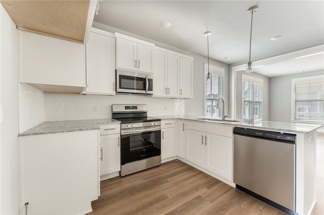 953 S Waxflower Avenue, Fayetteville, AR 72701