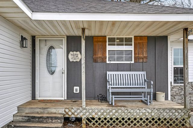 152 Quarter Horse Lane, Galena, MO 65656