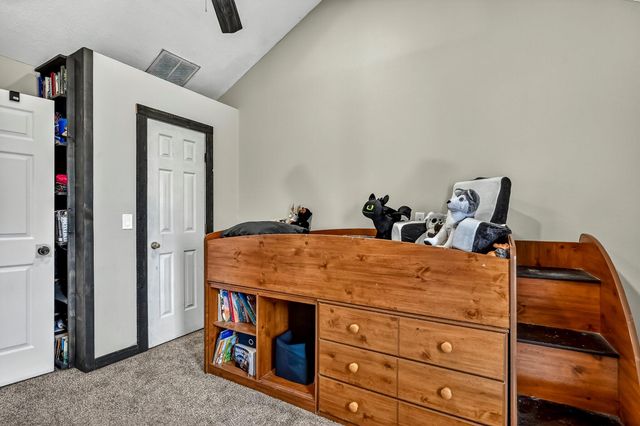 152 Quarter Horse Lane, Galena, MO 65656