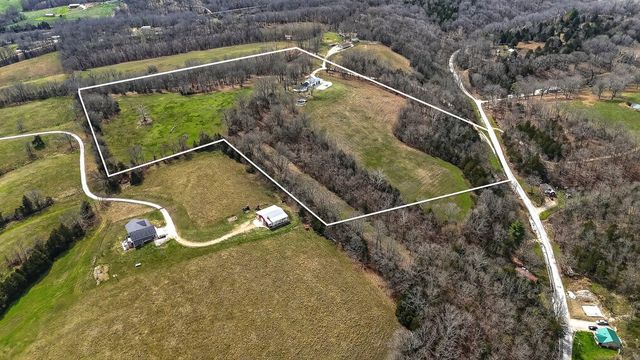 152 Quarter Horse Lane, Galena, MO 65656